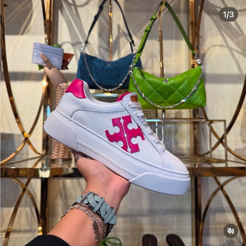 Tory burch color block platform leather sneaker. Size 36.5 ( fits a 7)